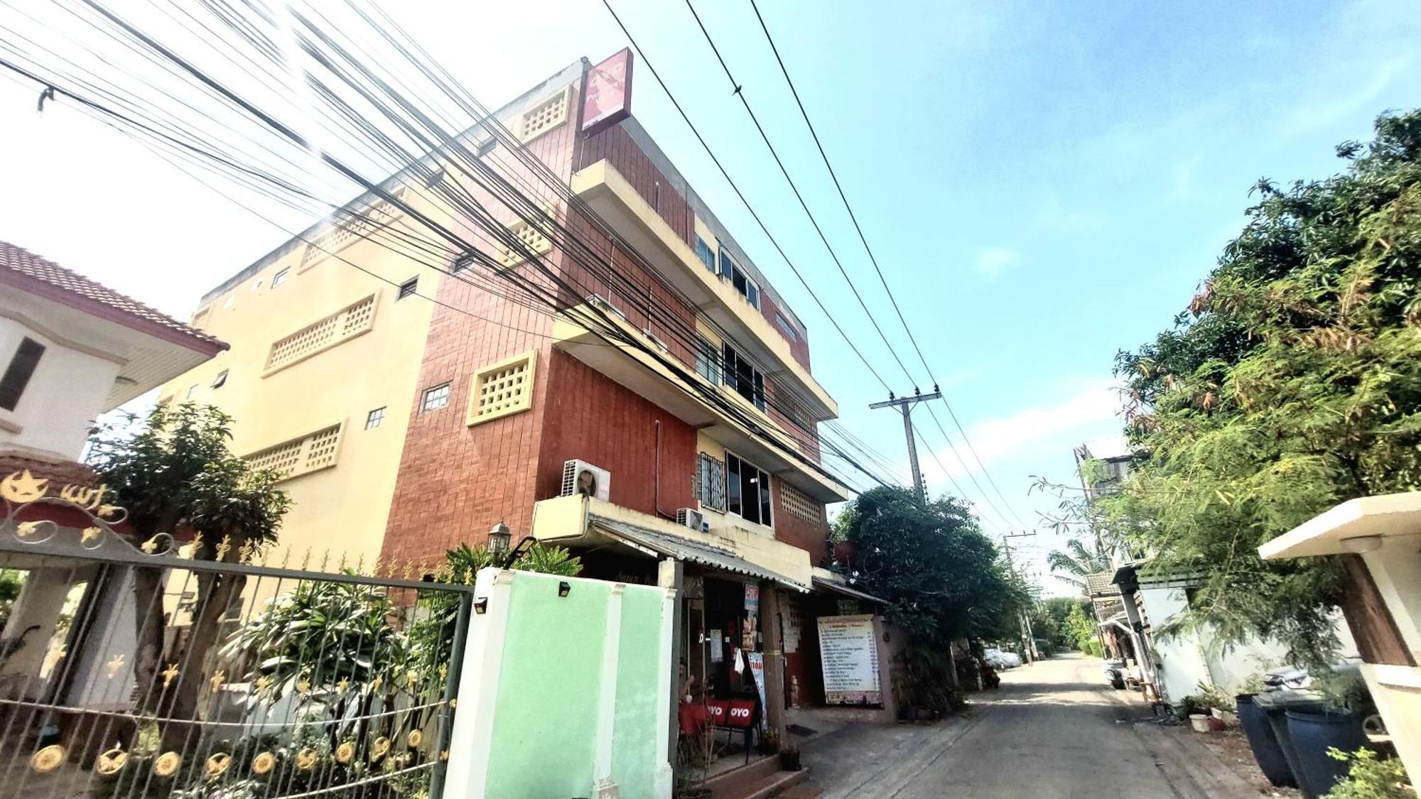 Sukhum Sukhumvit-onnut Khách sạn 2*